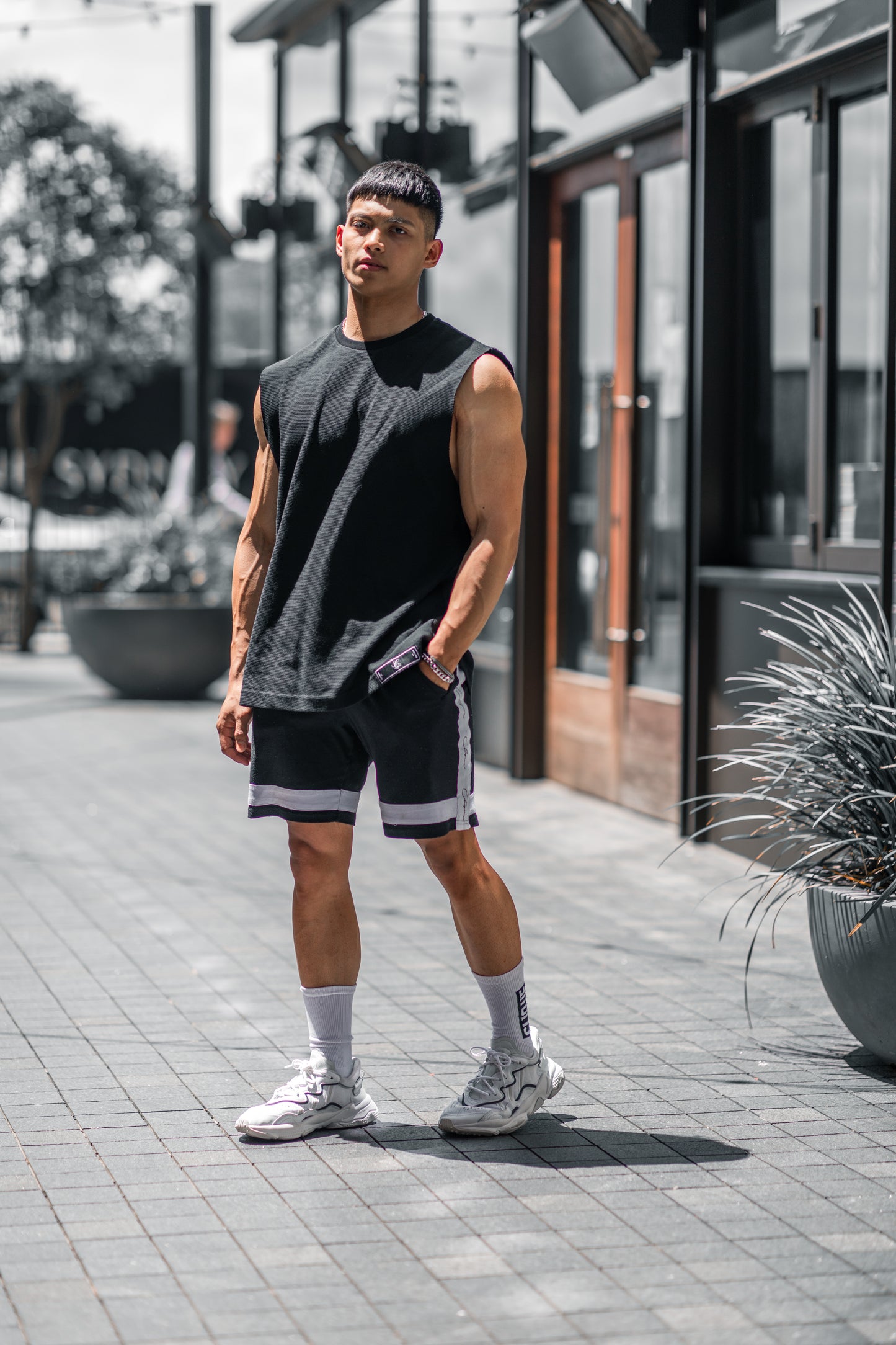 Statement Cut Off Tee - Black